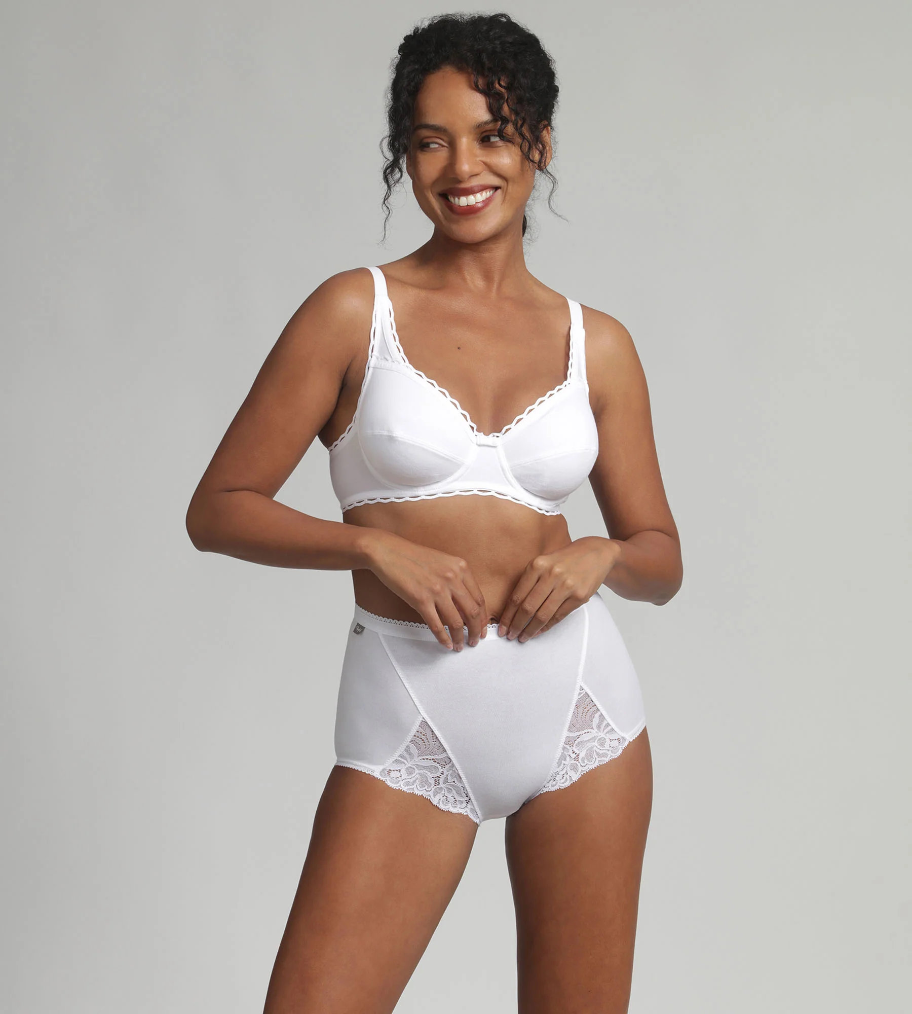 Reggiseno con ferretto bianco Criss Cross Cotone Riciclato - Image 3