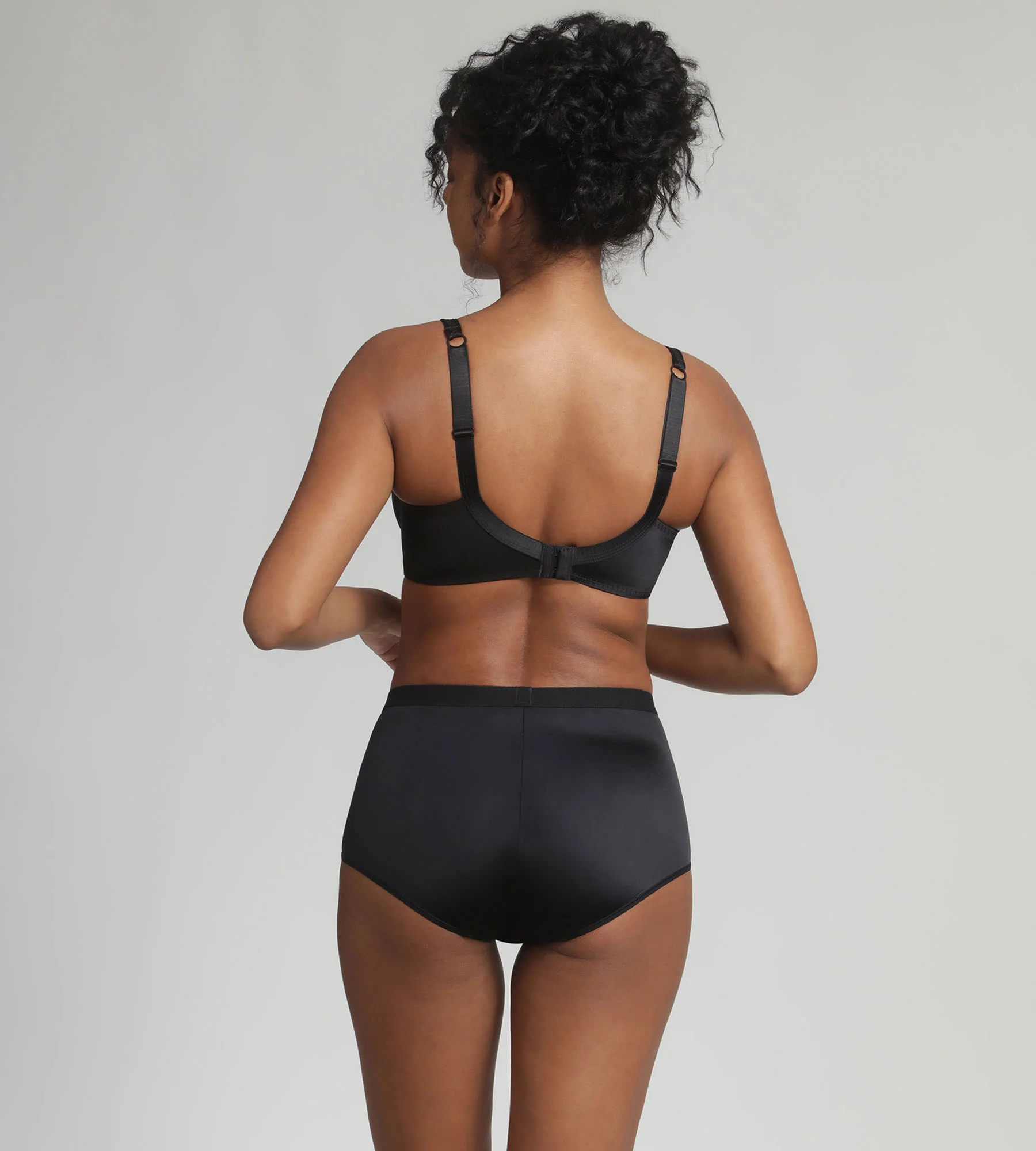 Reggiseno con ferretto nero Perfect Silhouette - Image 4