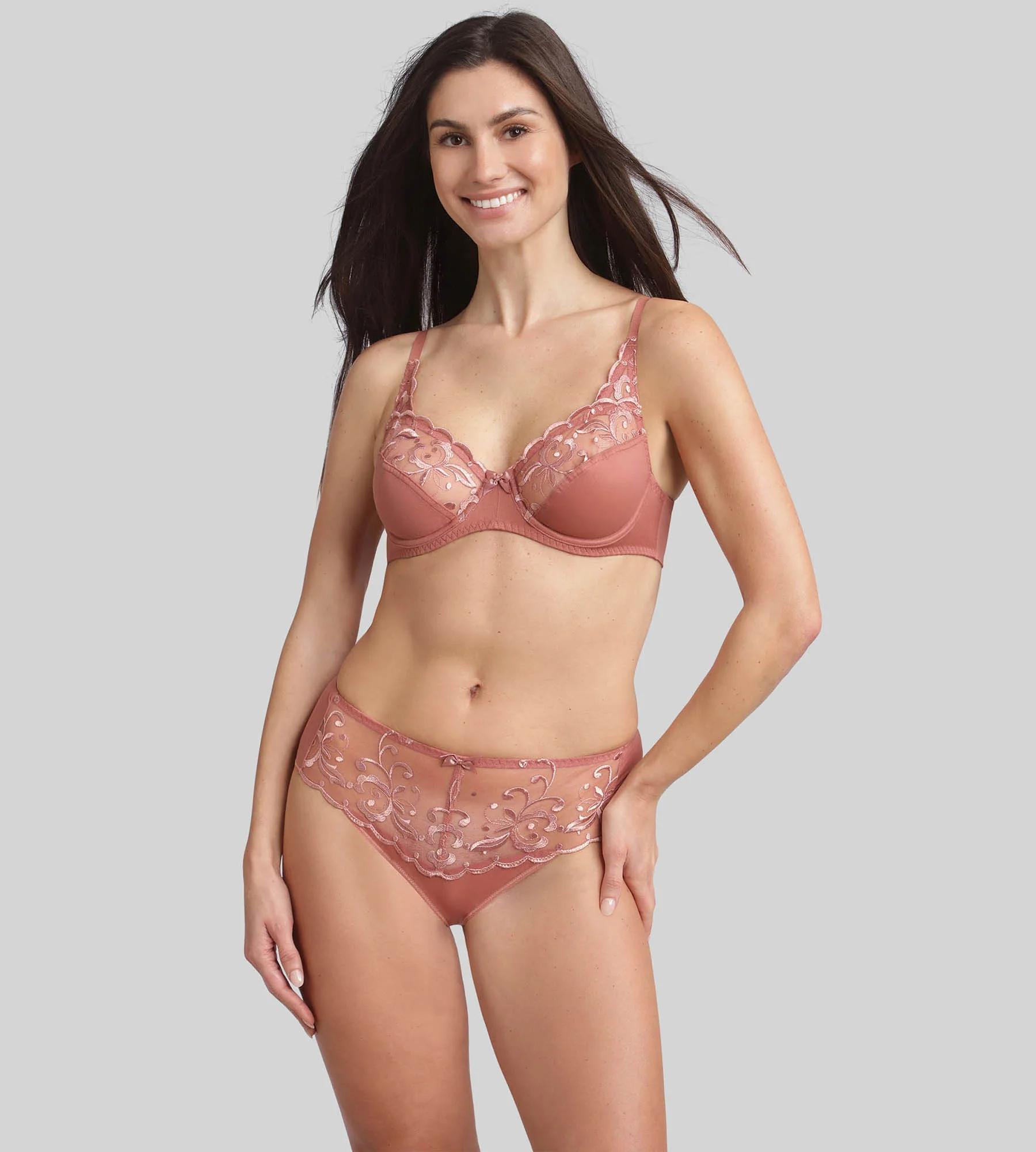 Slip cannella Essential Elegance Embroidery - Image 3