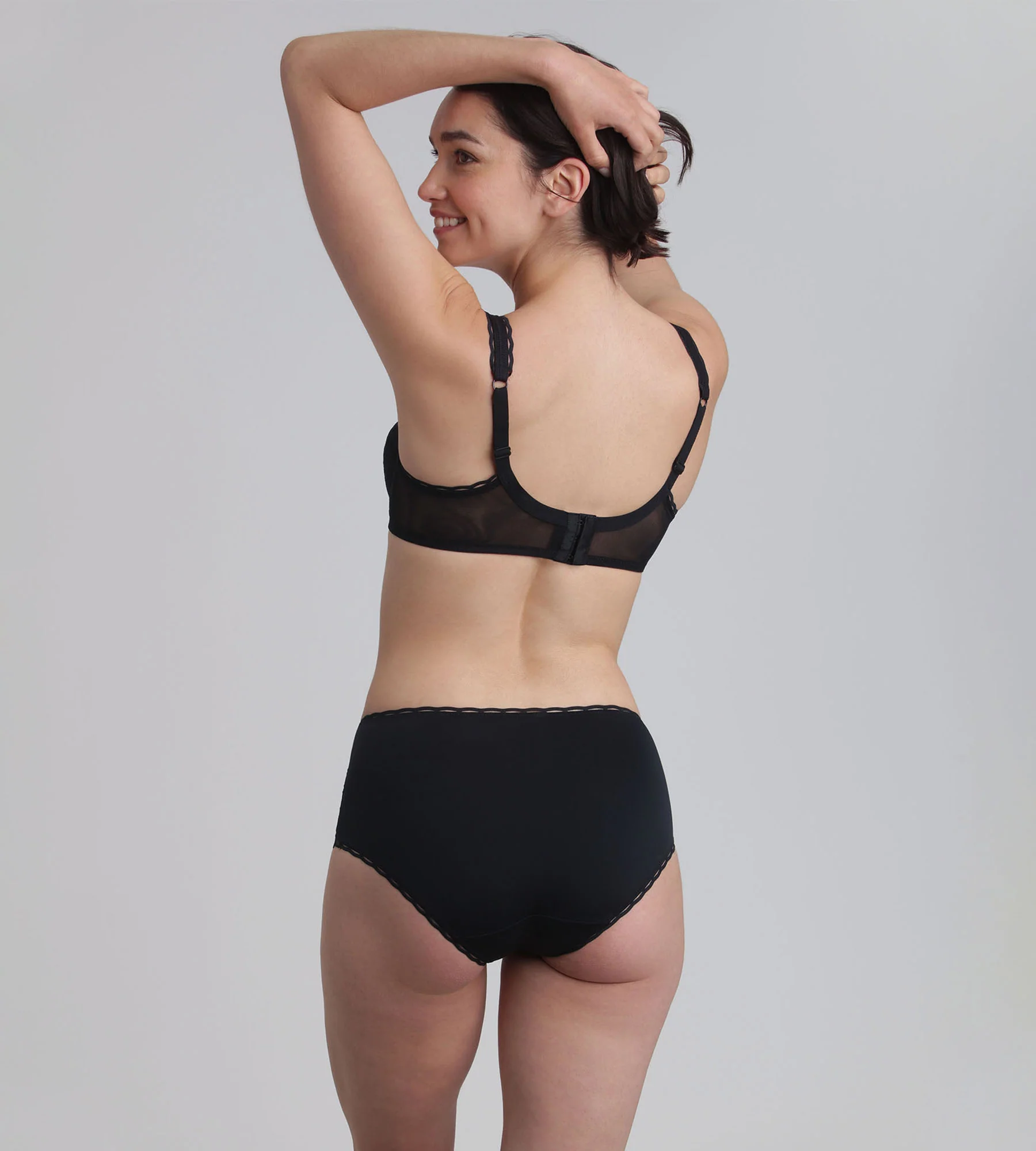 Slip midi nero Criss Cross Femminile Riciclato - Image 4